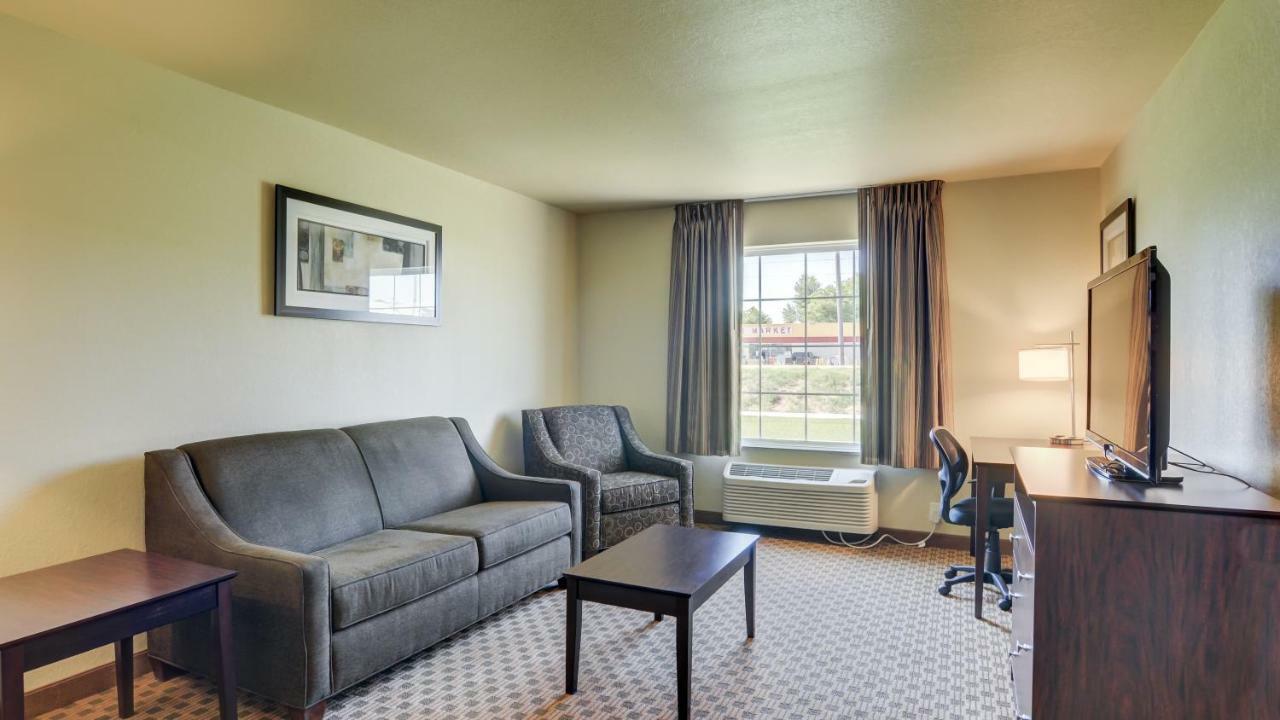 Cobblestone Inn & Suites-Kersey Экстерьер фото