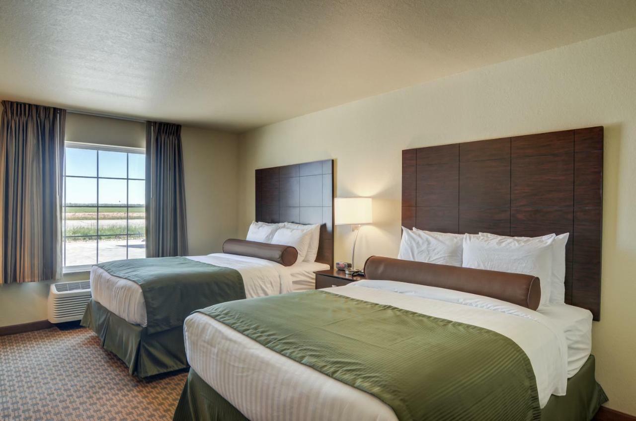 Cobblestone Inn & Suites-Kersey Экстерьер фото