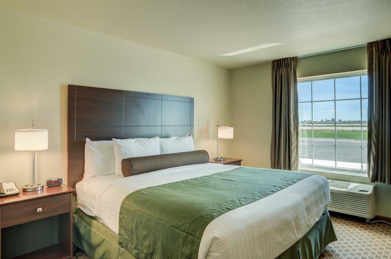 Cobblestone Inn & Suites-Kersey Экстерьер фото
