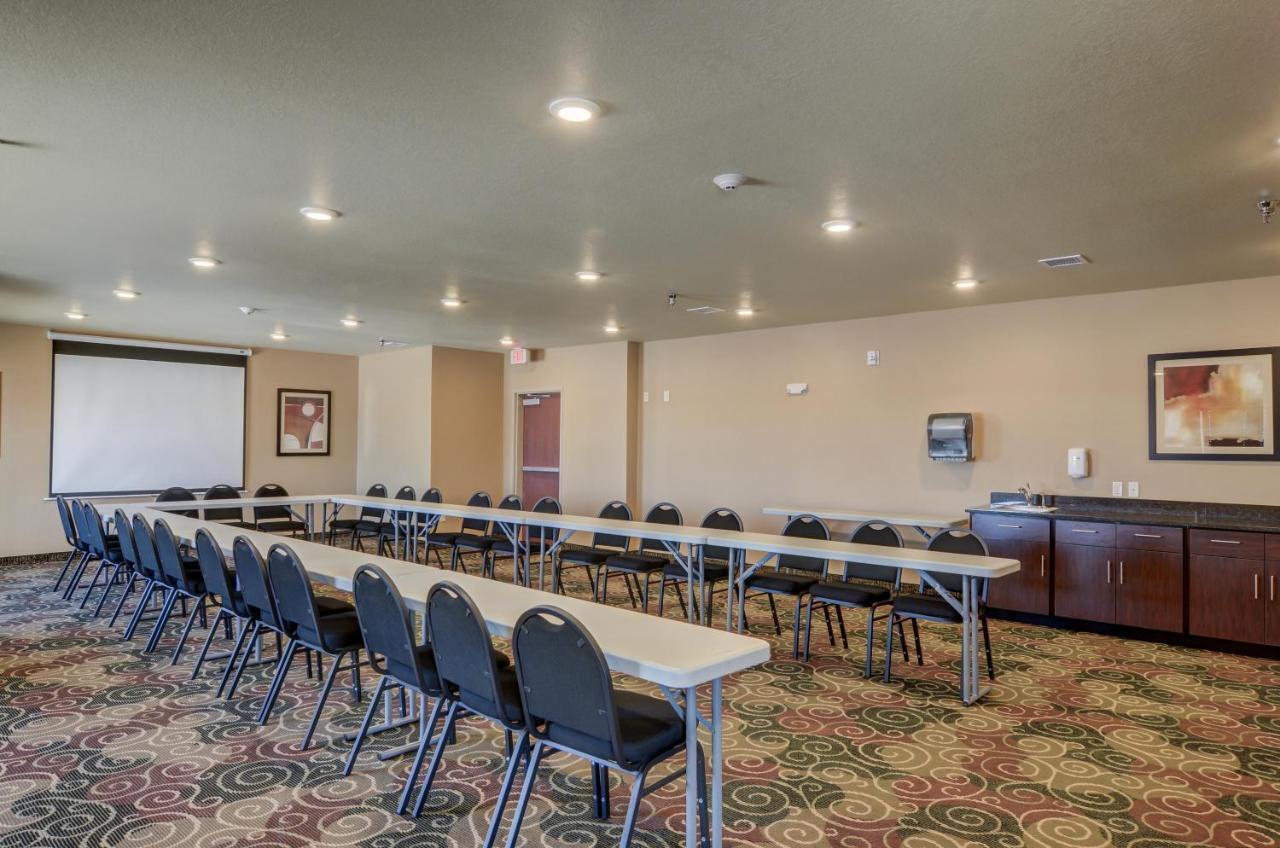 Cobblestone Inn & Suites-Kersey Экстерьер фото