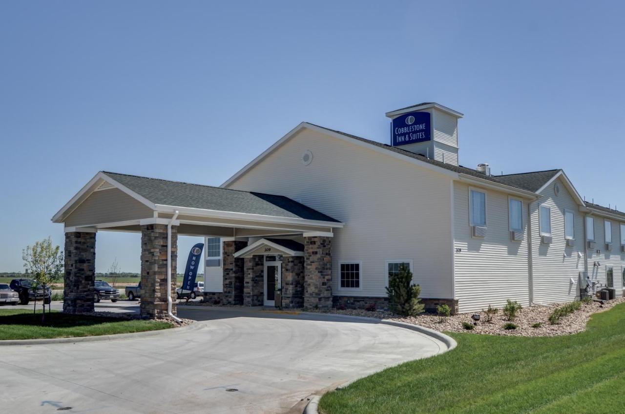 Cobblestone Inn & Suites-Kersey Экстерьер фото